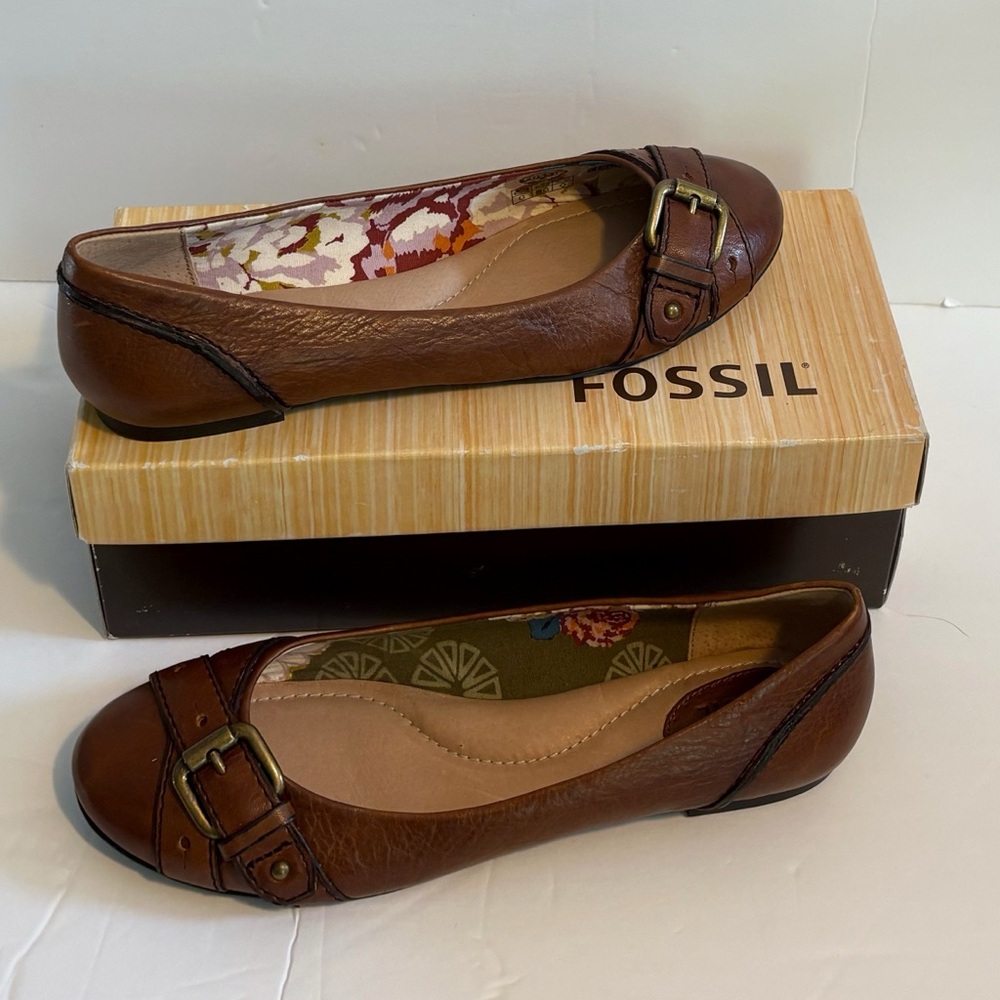 NWT Fossil Brown Leather Sandy Flats with Glossy Finish - Picture 7 of 12
